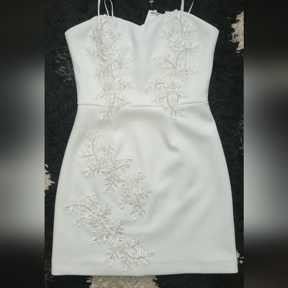 Altar’d State - Elliatt “Vow’d Reverie Dress - Picture 2 of 16